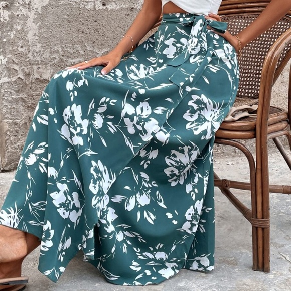 BellanBlue Dresses & Skirts - Boho Floral Print Wrap maxi Skirt